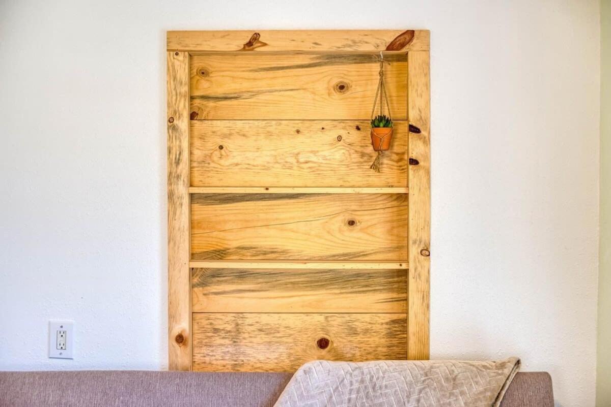 #StayinMyDistrict Lakeside Cottage