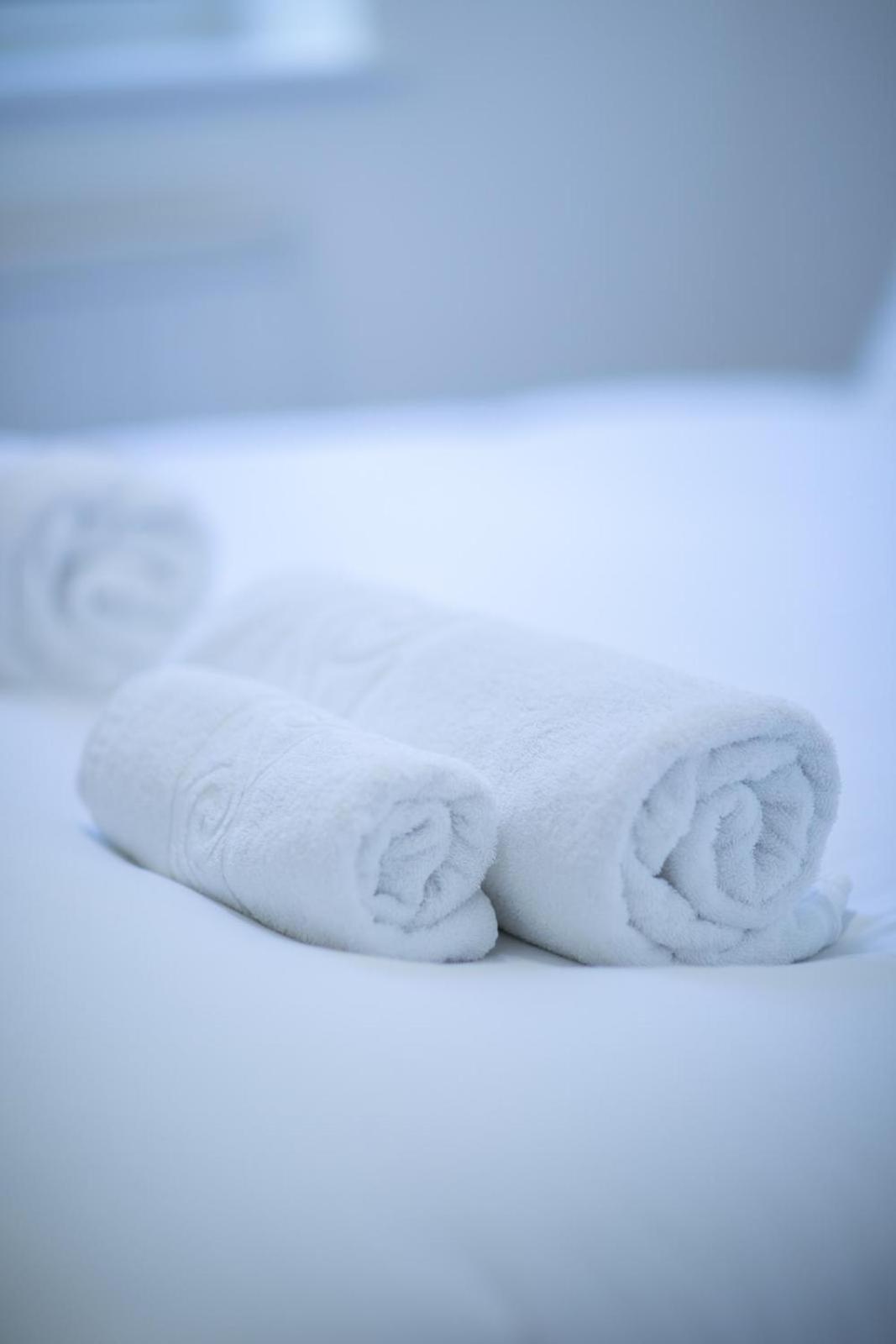 Cozy Two Bedroom at Chelsea Cloisters Hotel