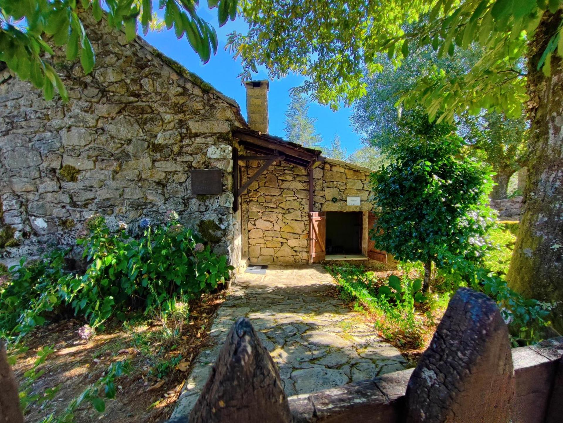 Casa da Fonte - Branda da Aveleira