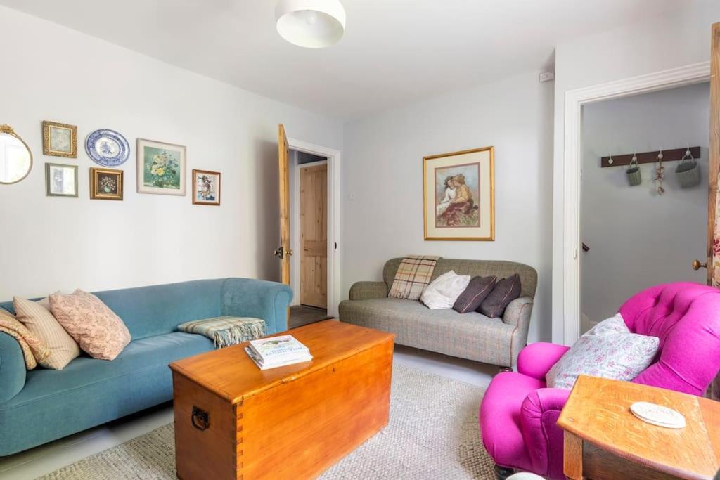 Charming country cottage in quiet rural setting