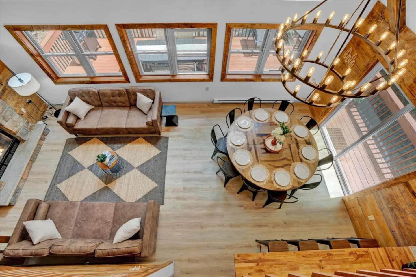 Chalet Lake, Movie Theater, Hot Tub, Arcade