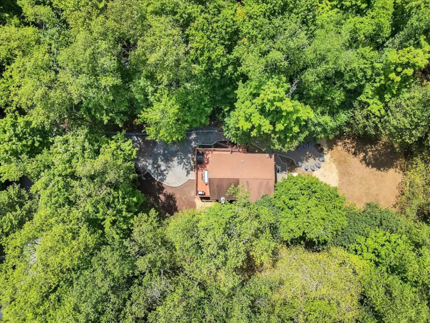 Chalet Lake, Movie Theater, Hot Tub, Arcade