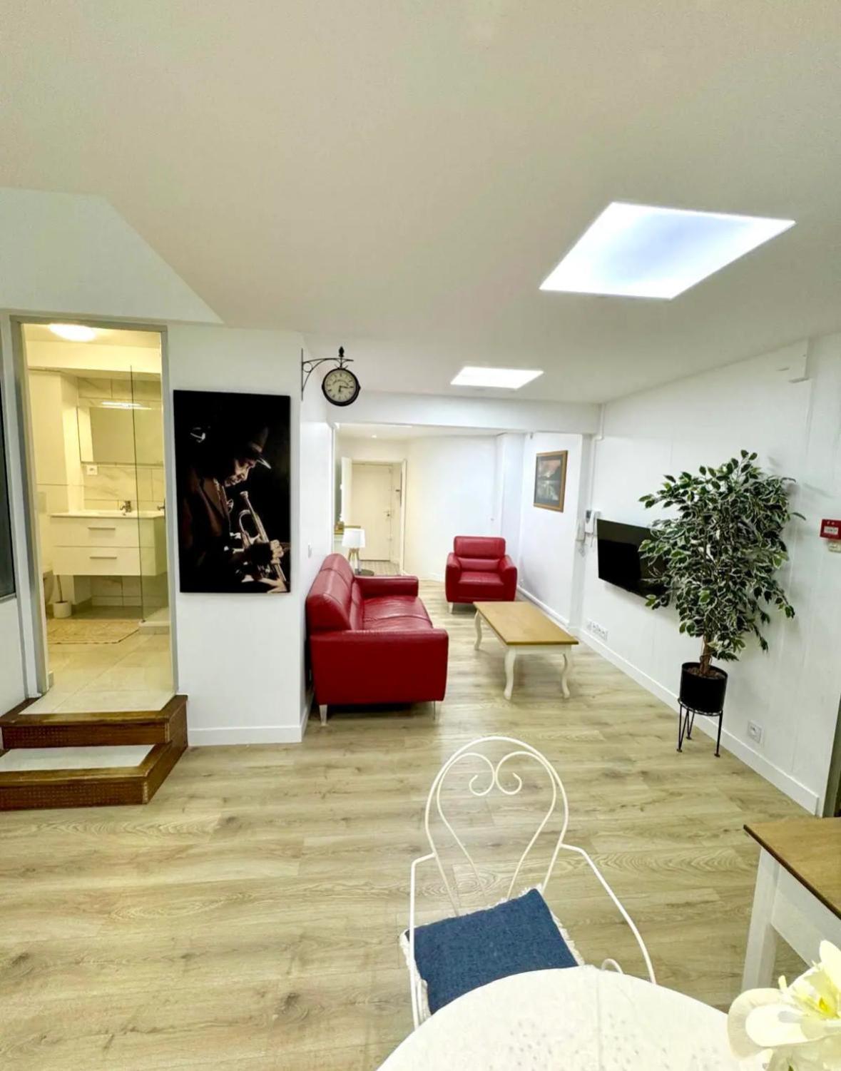 Parisian Spacious 70m2 Flat Near Eiffel Tower