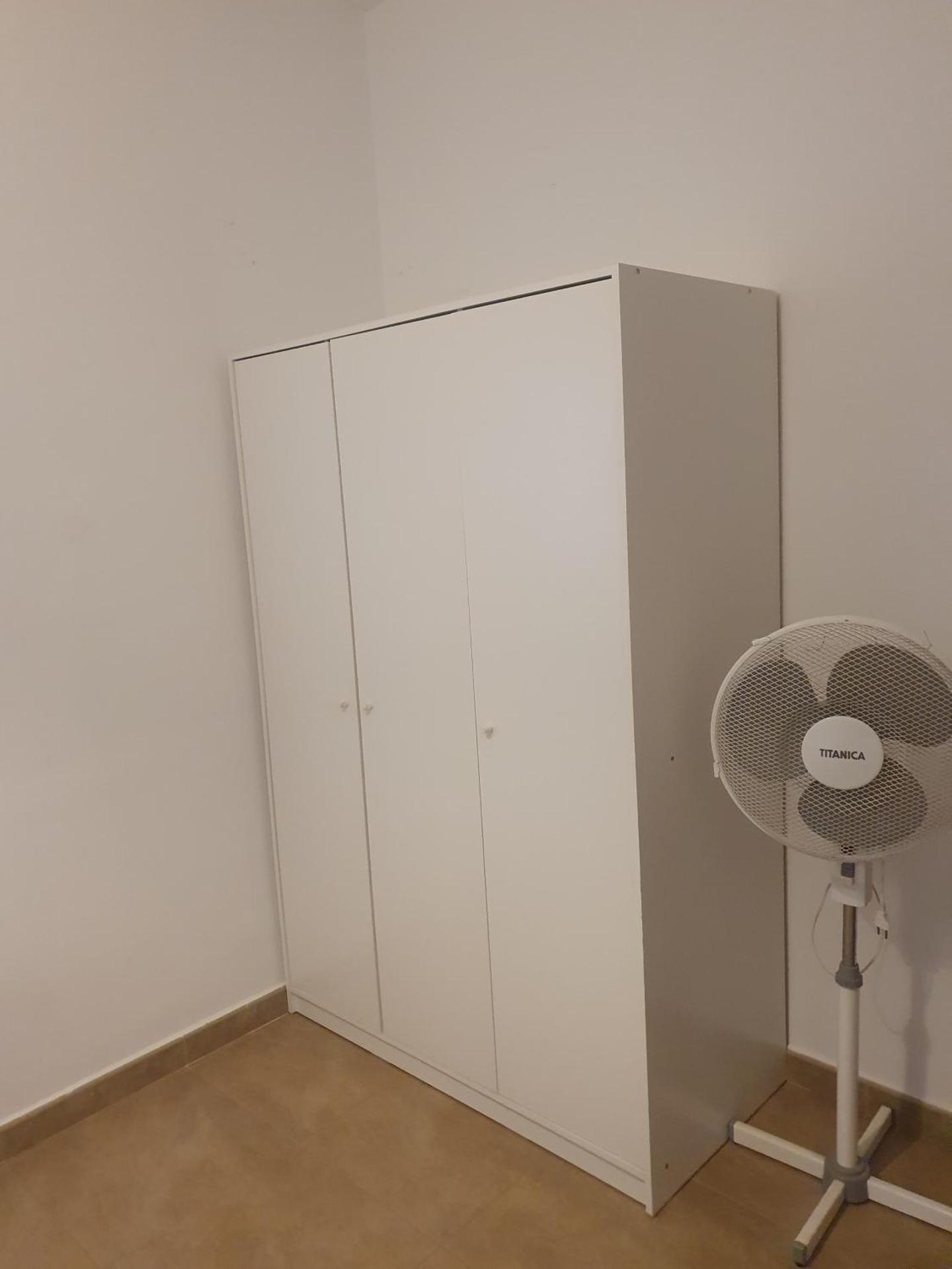 PISO CENTRICO CON GARAJE en Hellin