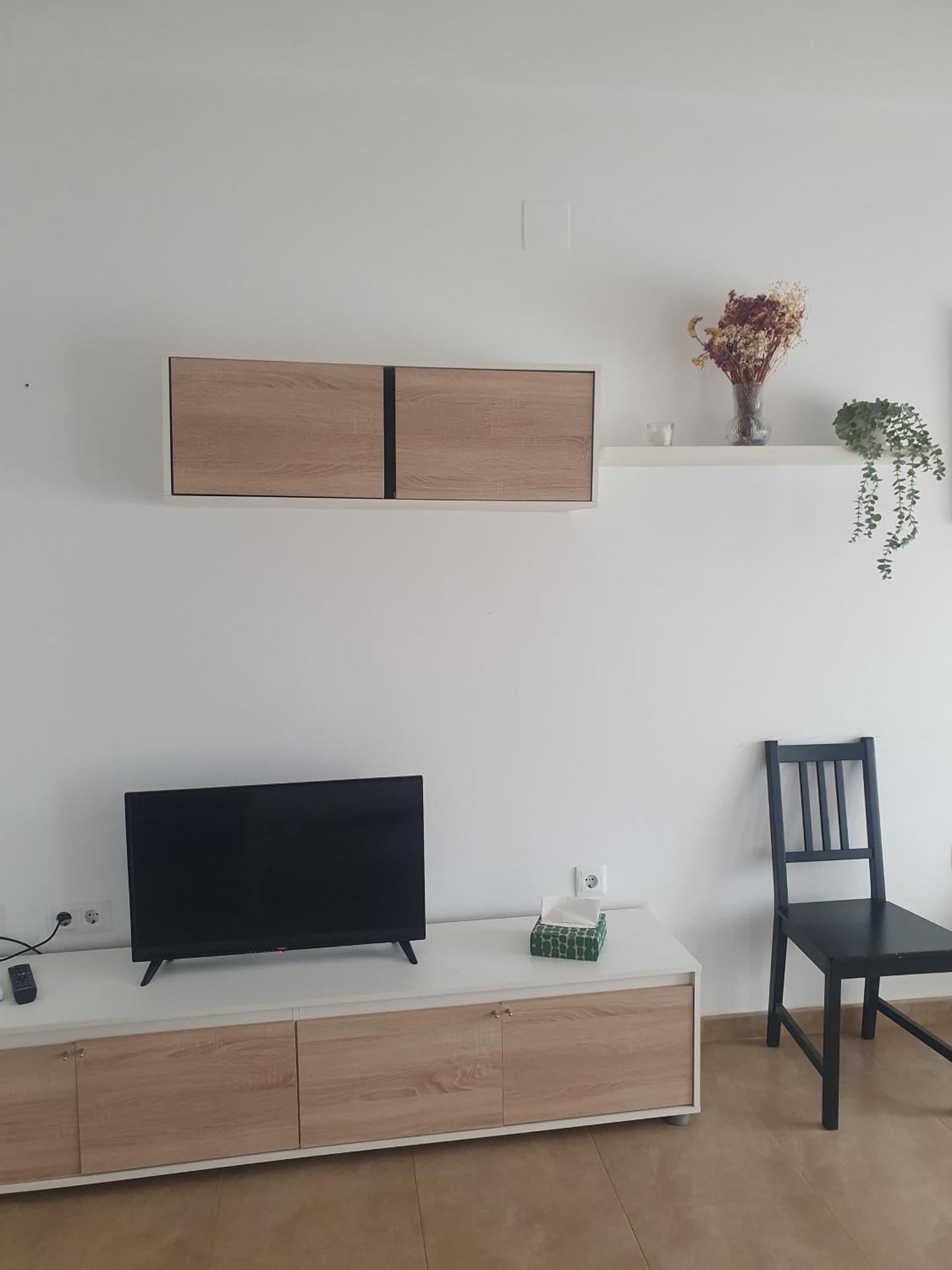 PISO CENTRICO CON GARAJE en Hellin