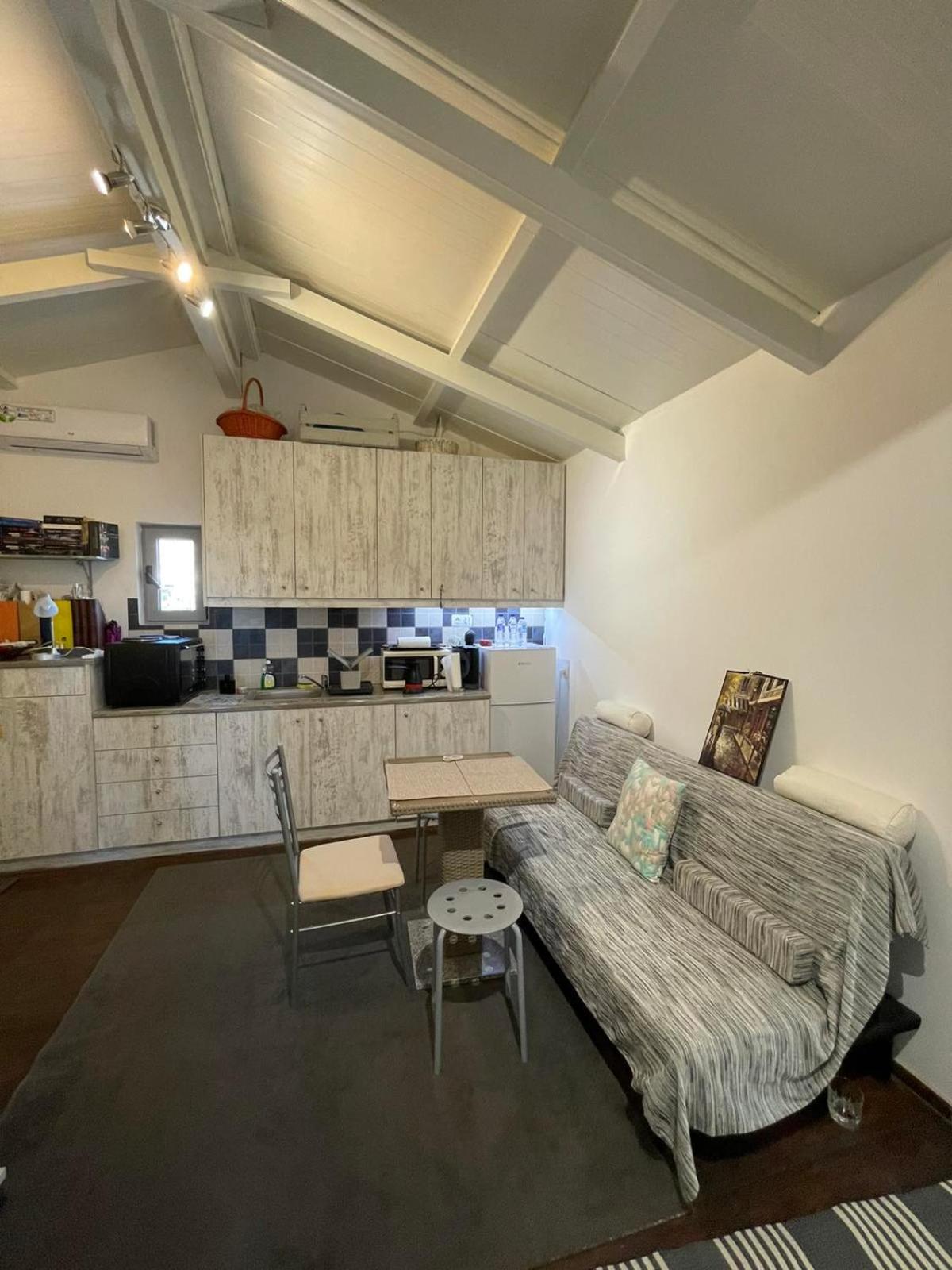 Simple Stay Vari's House