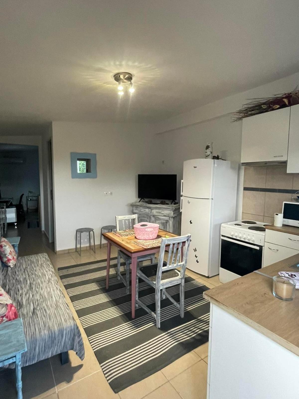 Simple Stay Vari's House