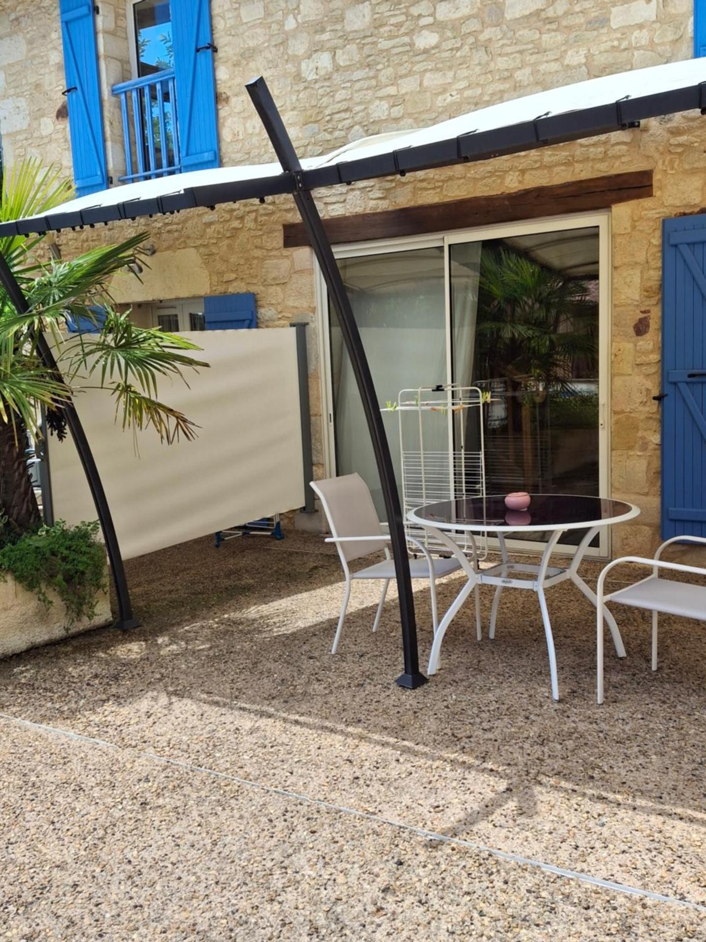 Aux Blanches Pierres