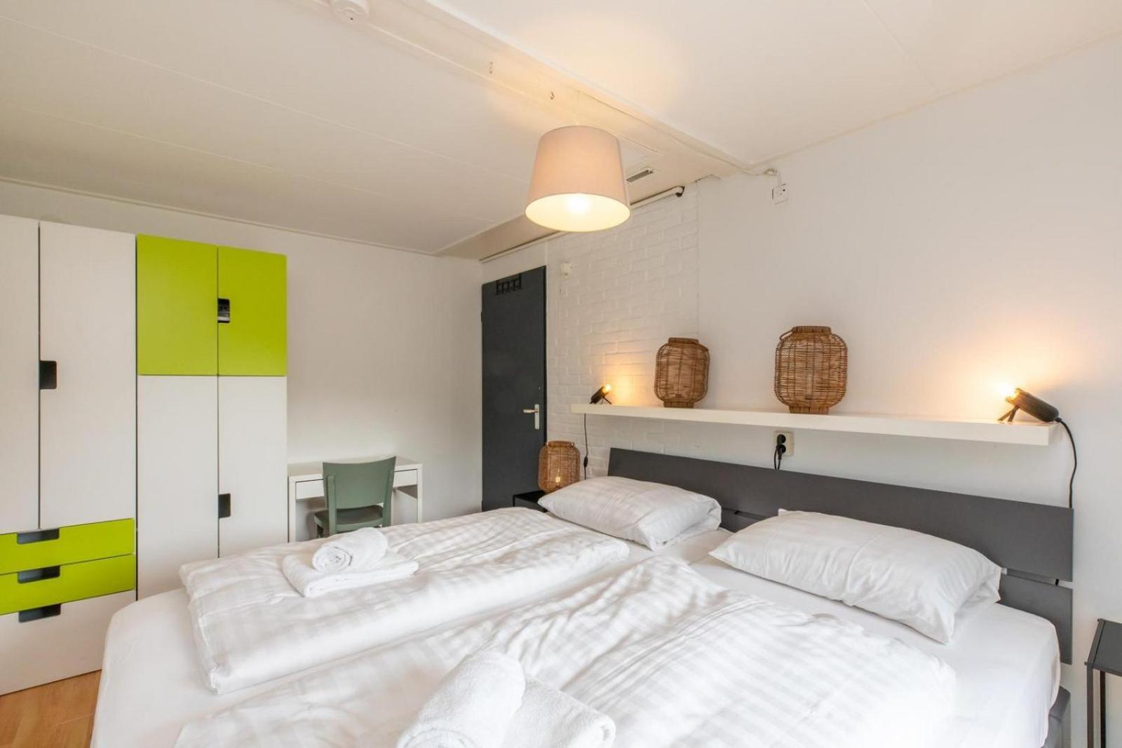 Welcome in - Strandhuis Schoneveld, zonnige en ruime tuin met speeltoestel