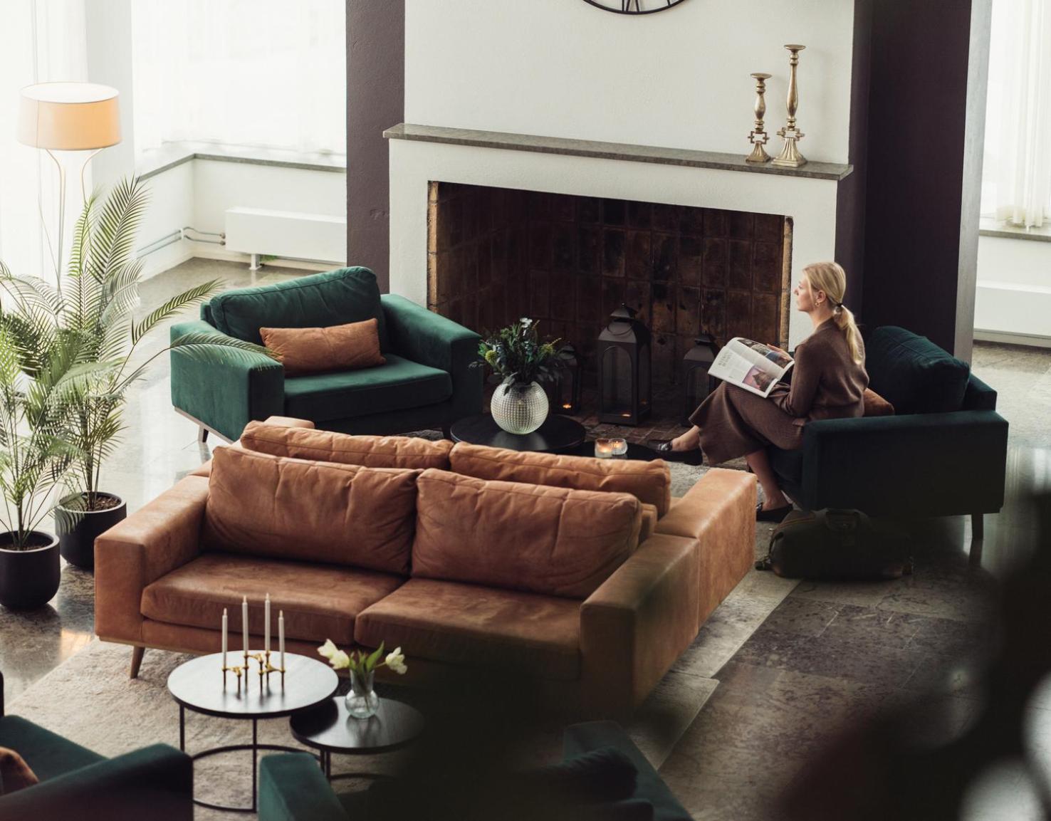 Communal lounge/ TV room