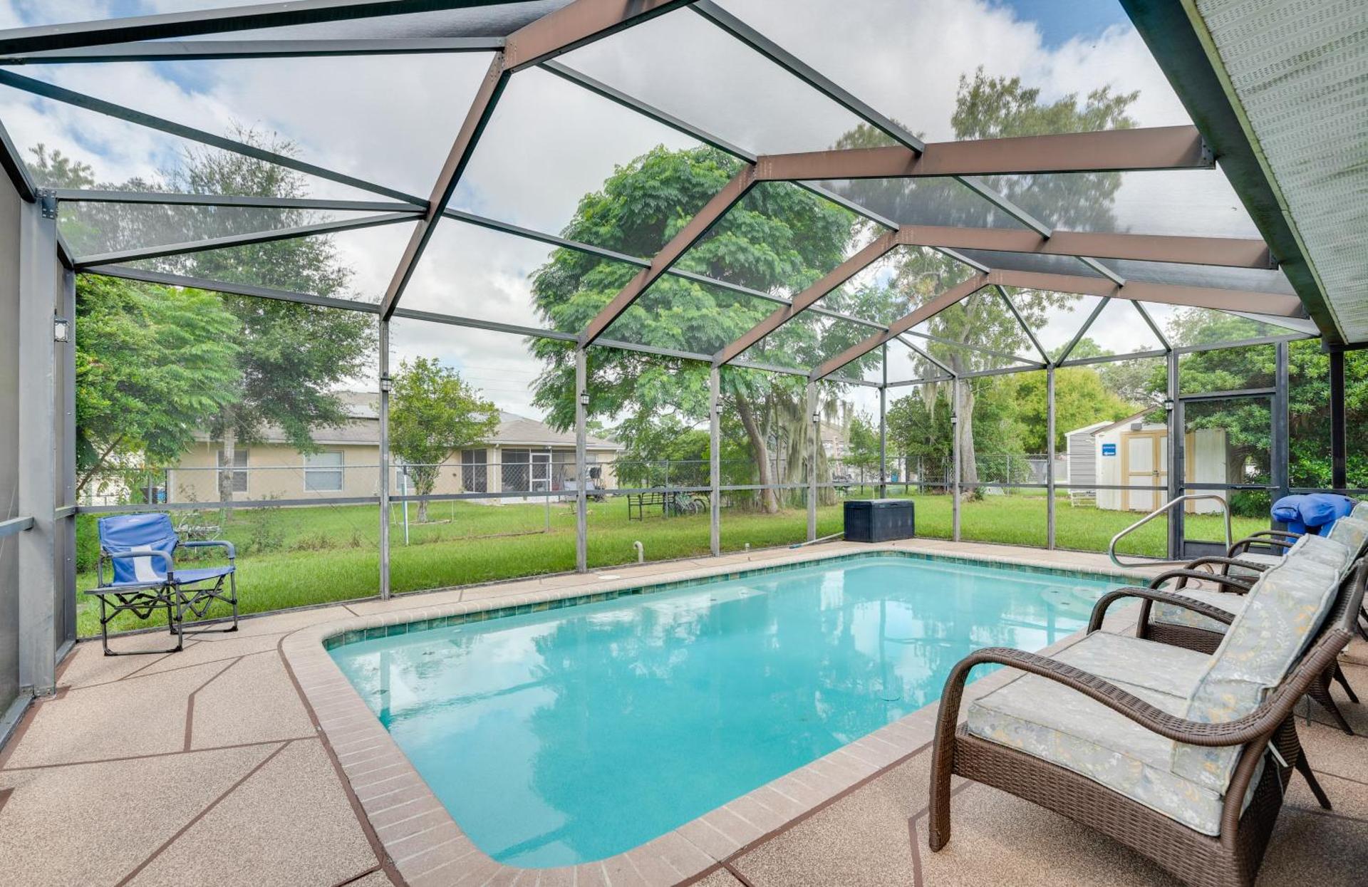 Heated Pool and 4-in-1 Grill Spring Hill Haven!
