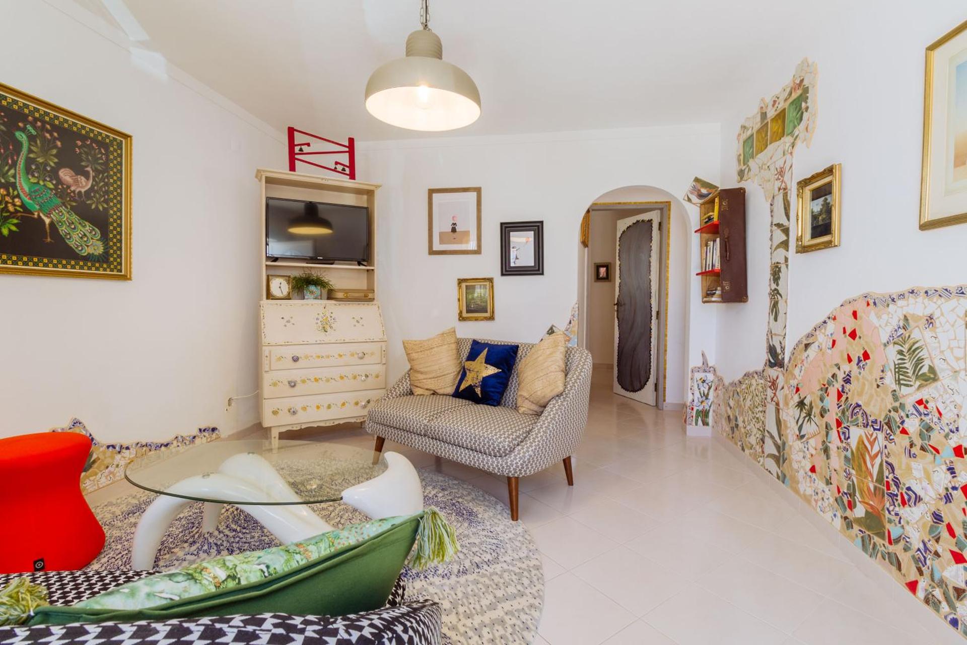 Communal lounge/ TV room