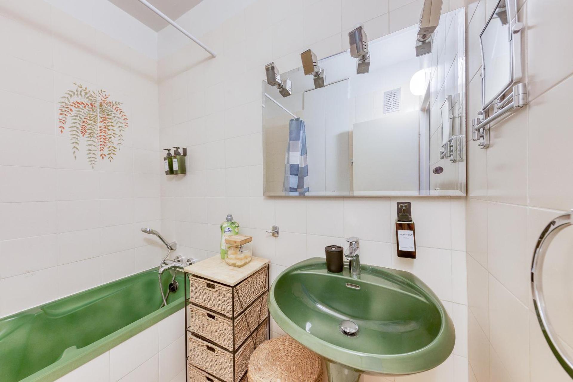 T3 10min from Orly airport and 5min from RER B