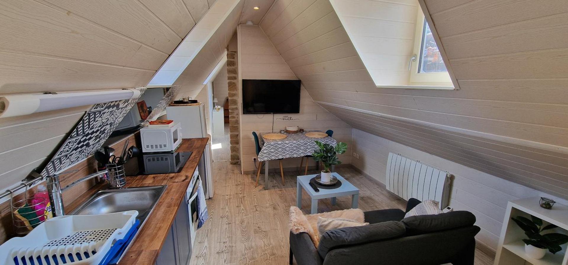 Communal lounge/ TV room