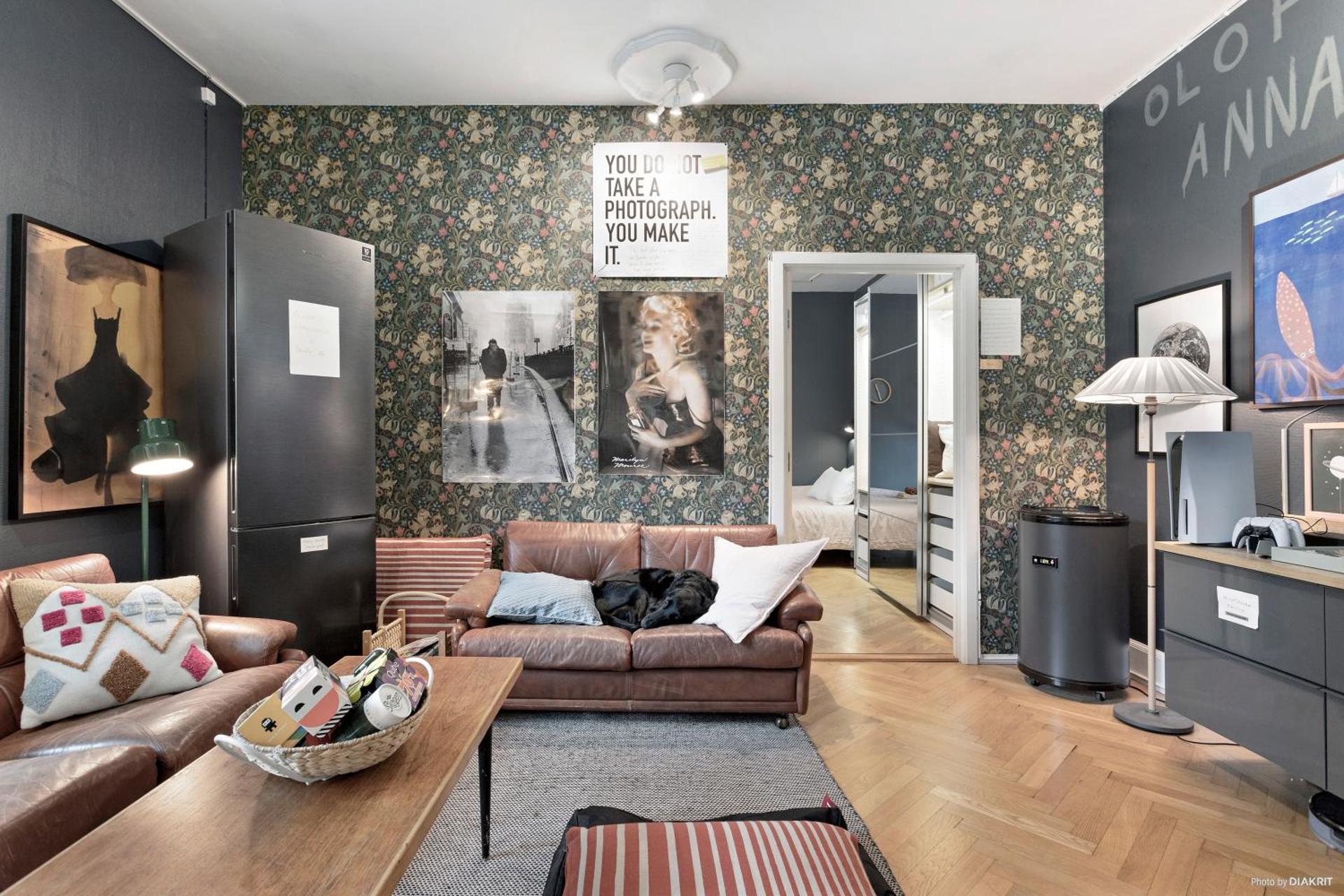 Communal lounge/ TV room