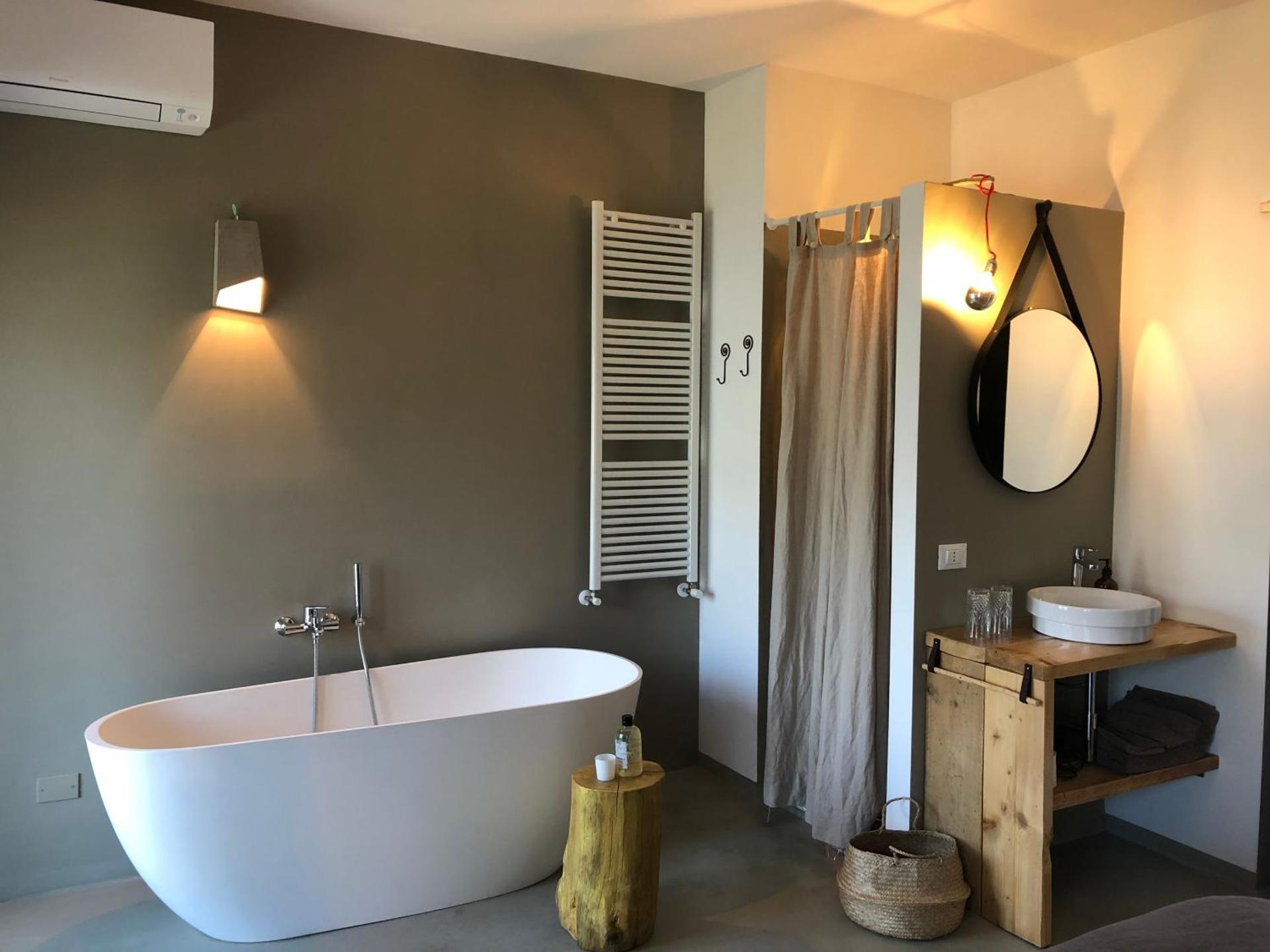 Deluxe Double Room with Bath