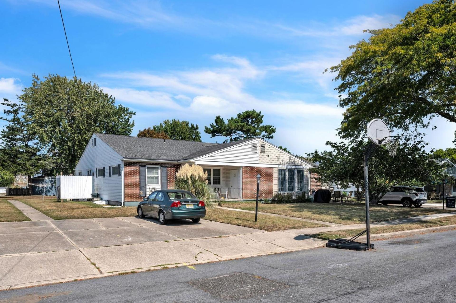 Cozy 2BR Condo - Beachside Bliss with Yard Space condo