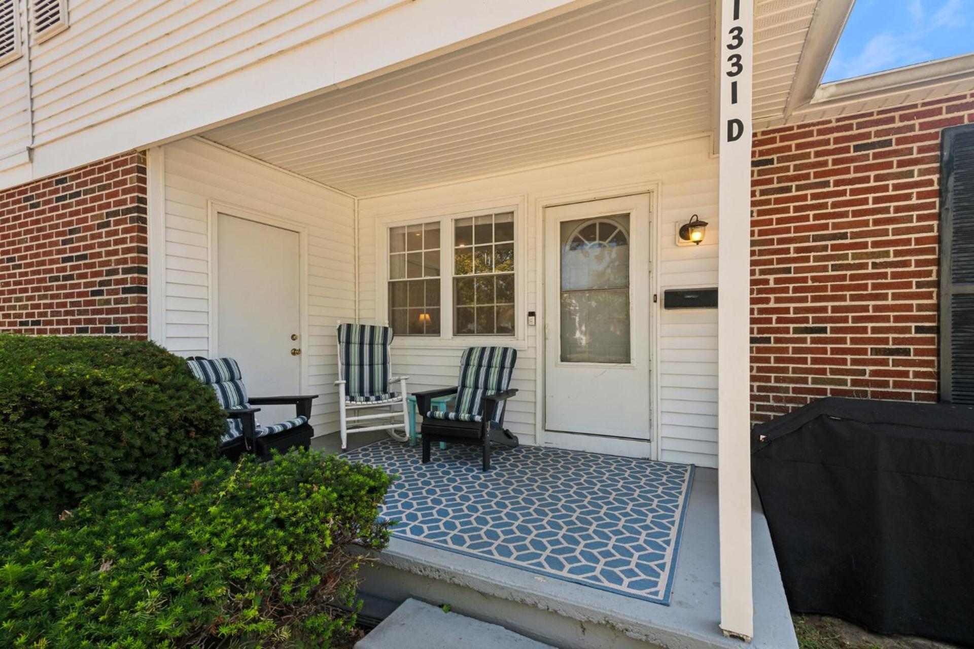 Cozy 2BR Condo - Beachside Bliss with Yard Space condo