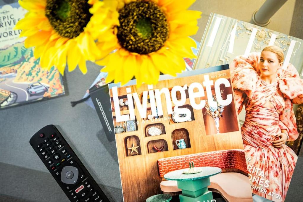 Elegant Apartment in The Heart Of Chelsea Sleeps 7