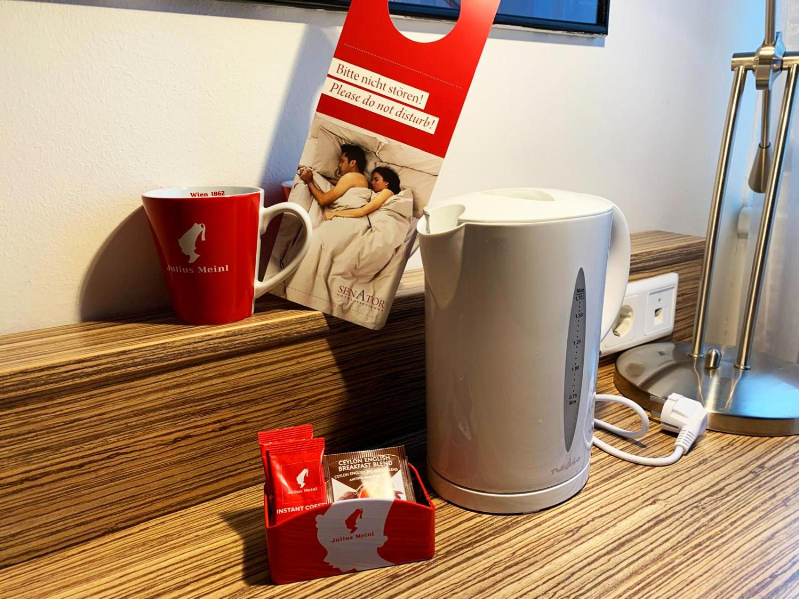 Coffee/tea facilities