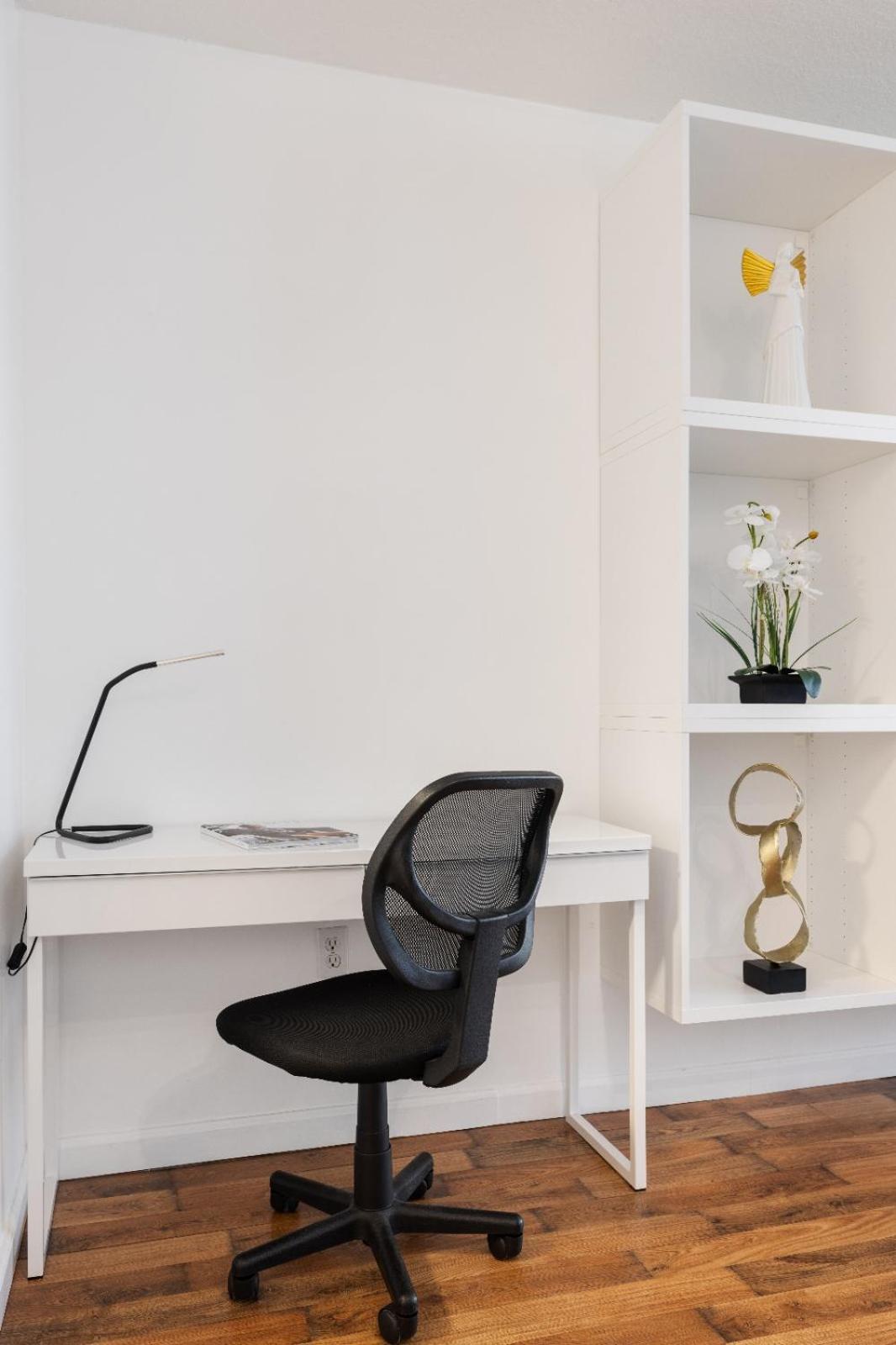 Studios in Brickell with Pool, Gym, free parking and Game Room