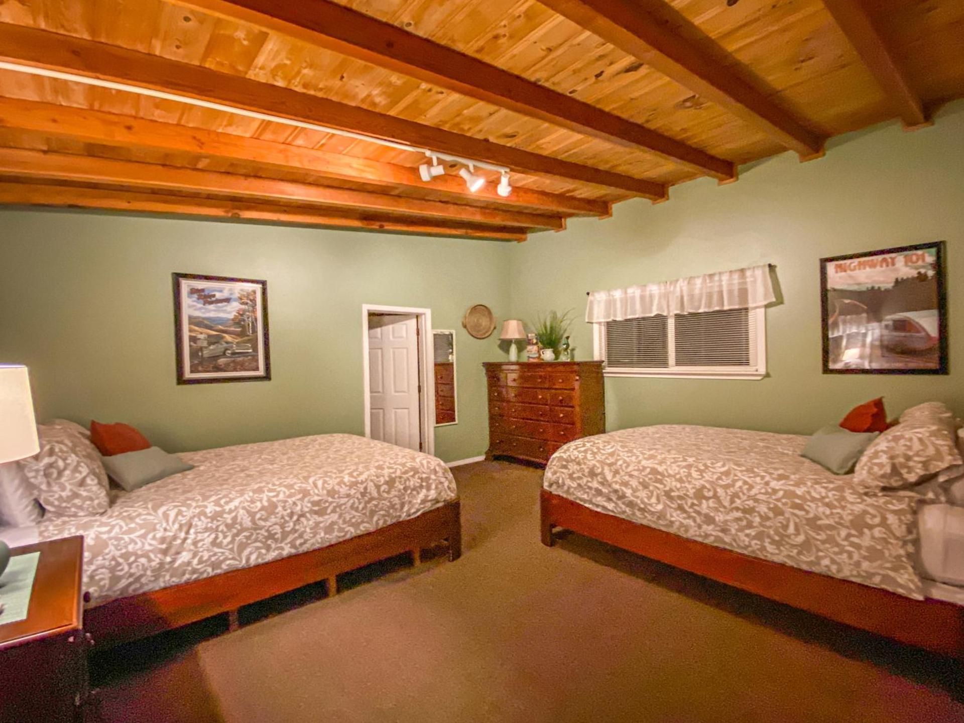 Riverview Cozy Home by the River