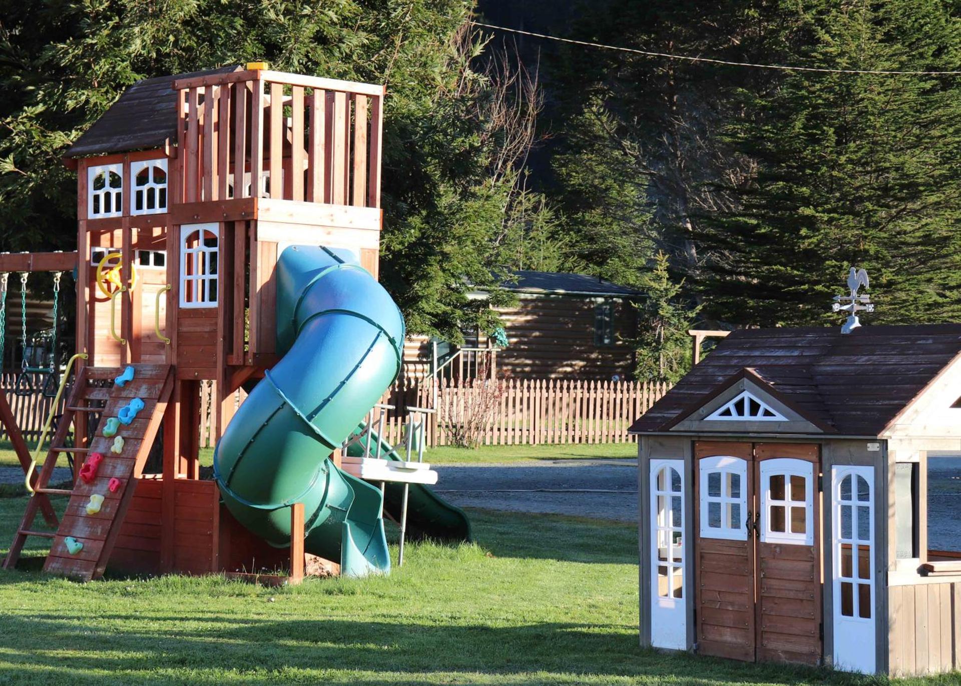 Riverview Cozy Home by the River