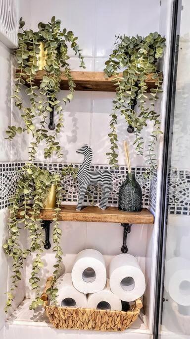 Stylish 2-BR cottage near Mousehole - garden and and parking