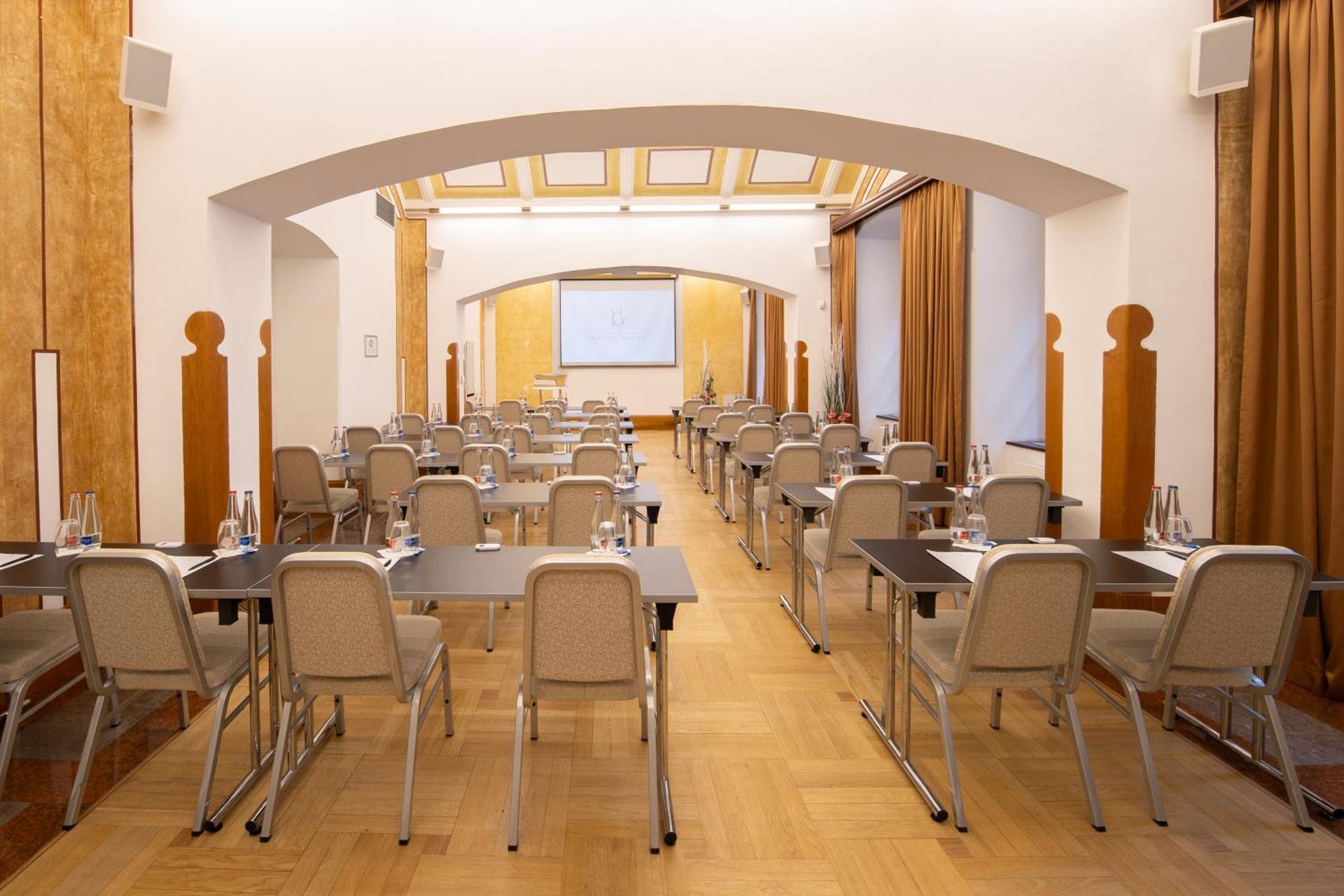 Meeting/conference room