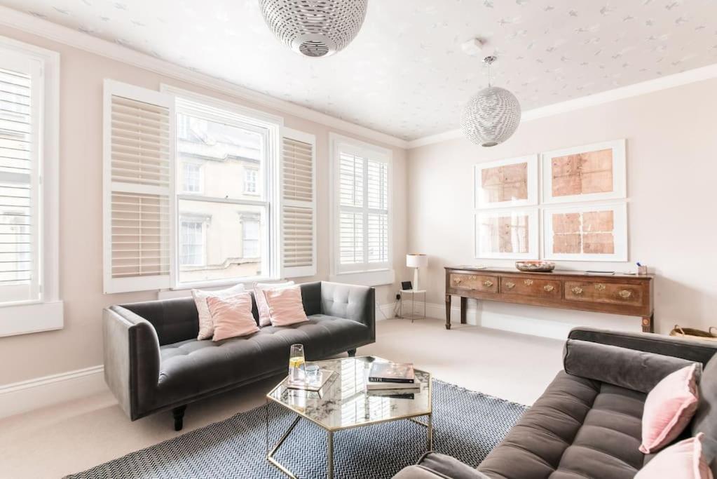 Charlotte Street Apartment