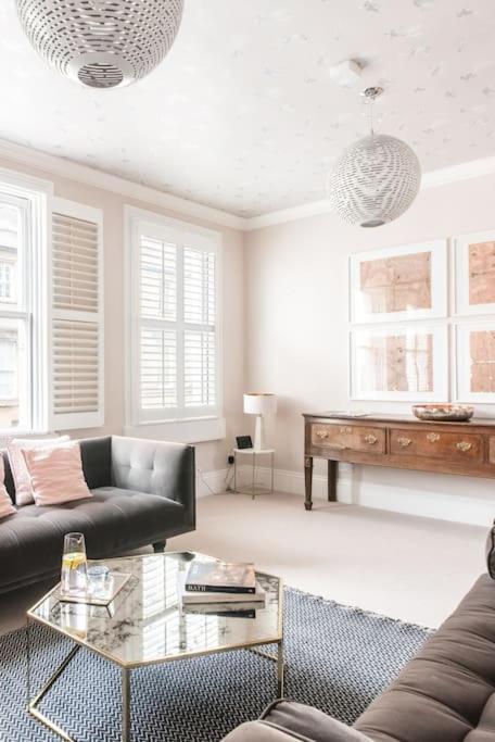 Charlotte Street Apartment