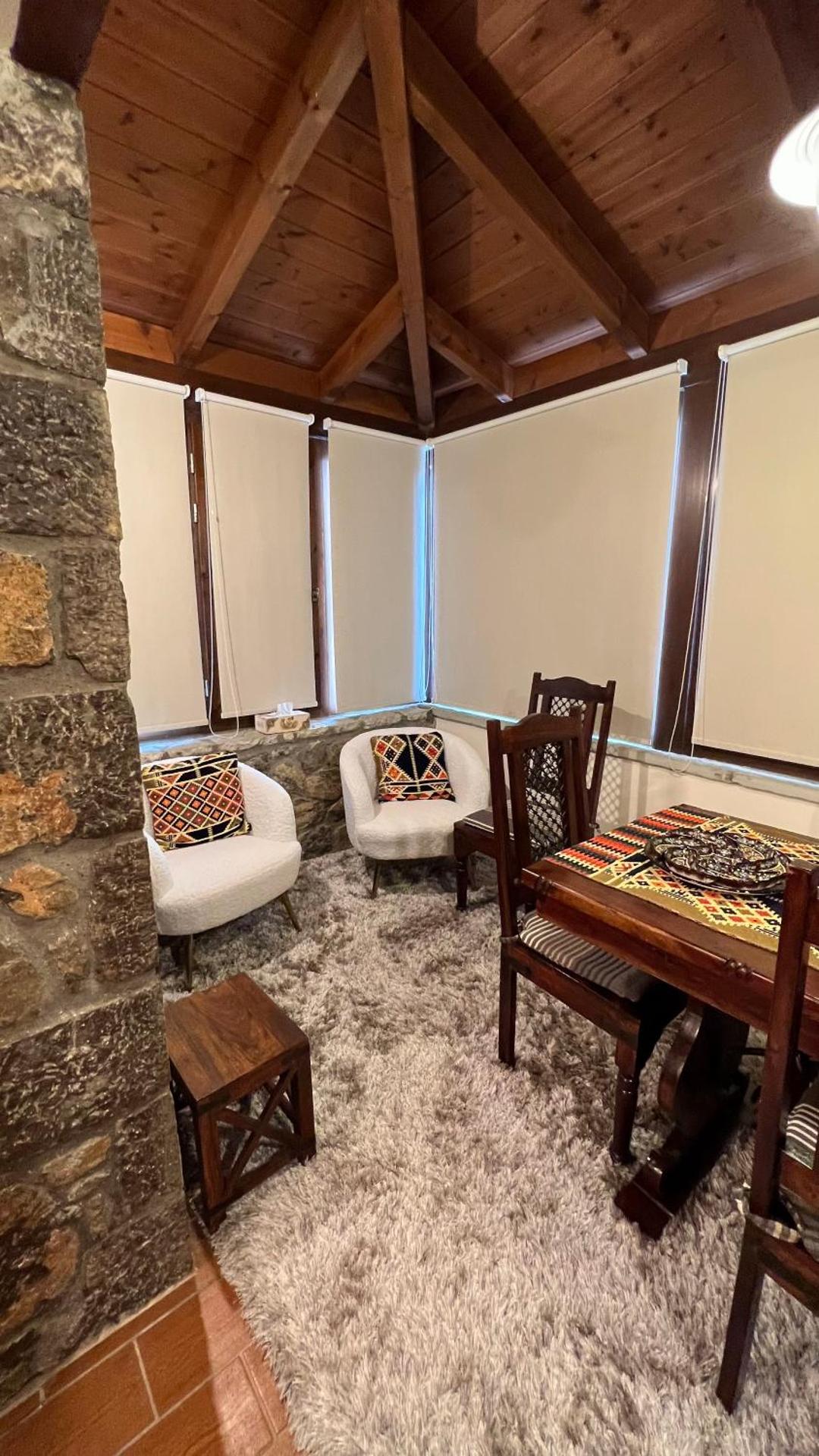 Mountain View - Full Villa