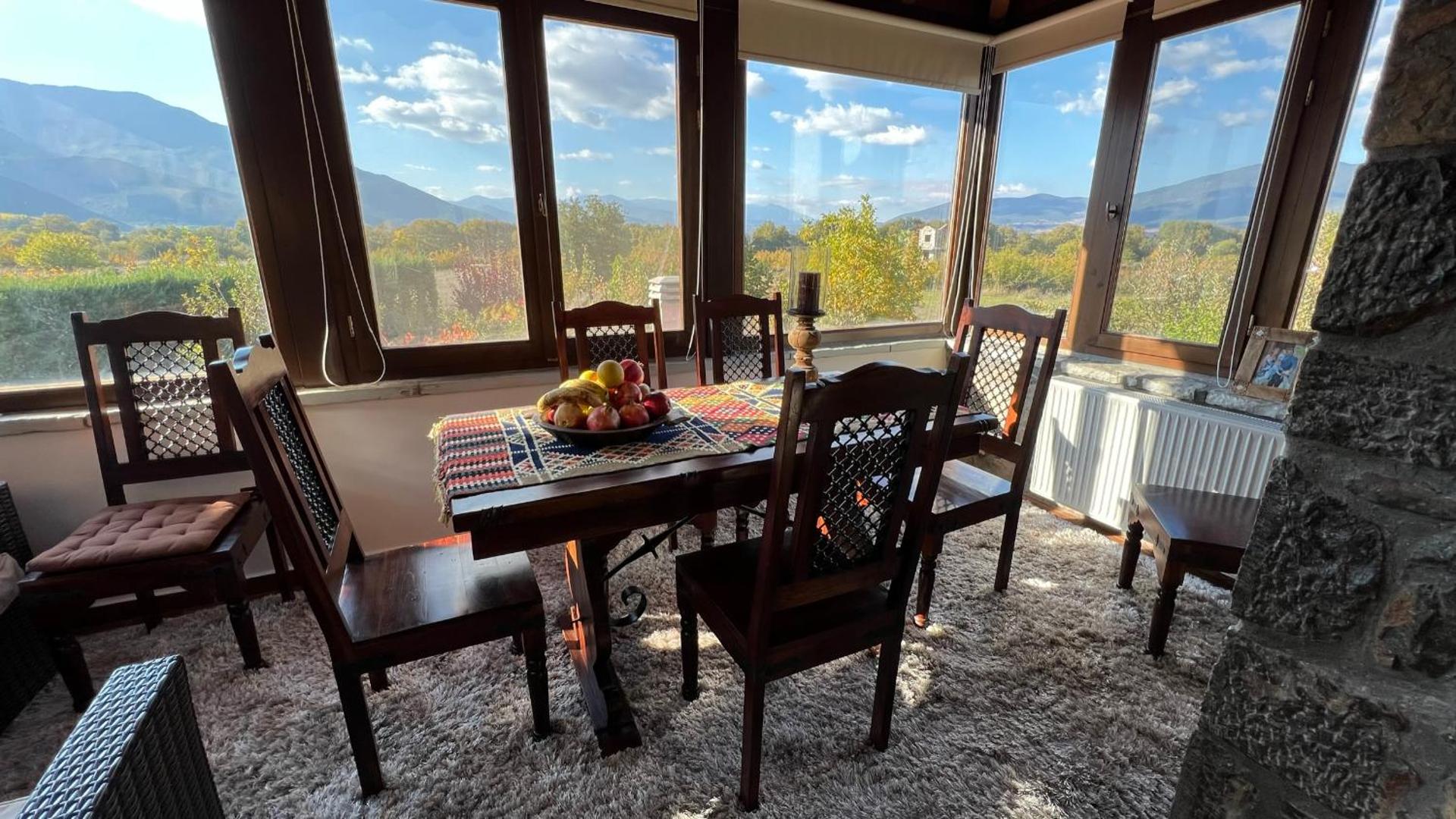 Mountain View - Full Villa