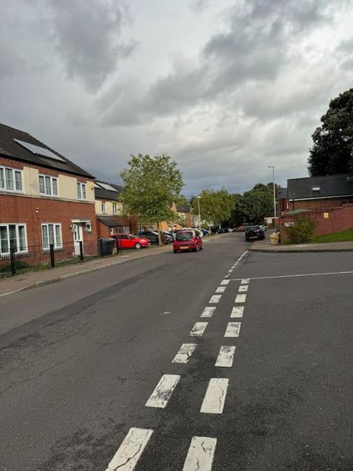 2bdroom city center house Perfect for contractors