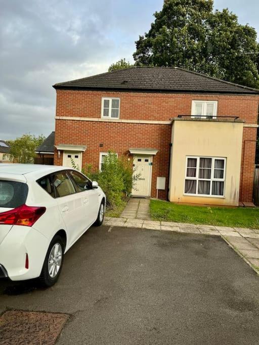 2bdroom city center house Perfect for contractors