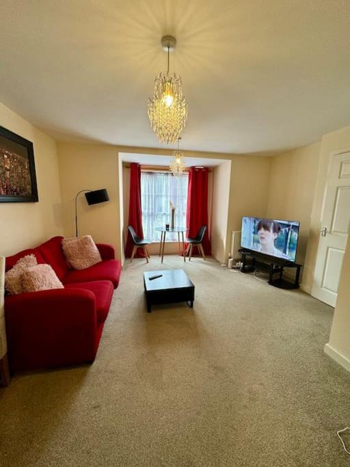 Communal lounge/ TV room