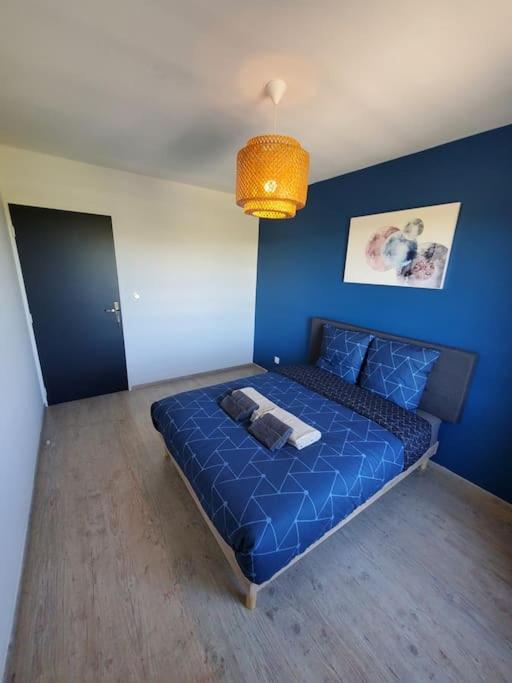 Duplex blue and yellow- Groupama Stadium-Eurexpo-Lyon