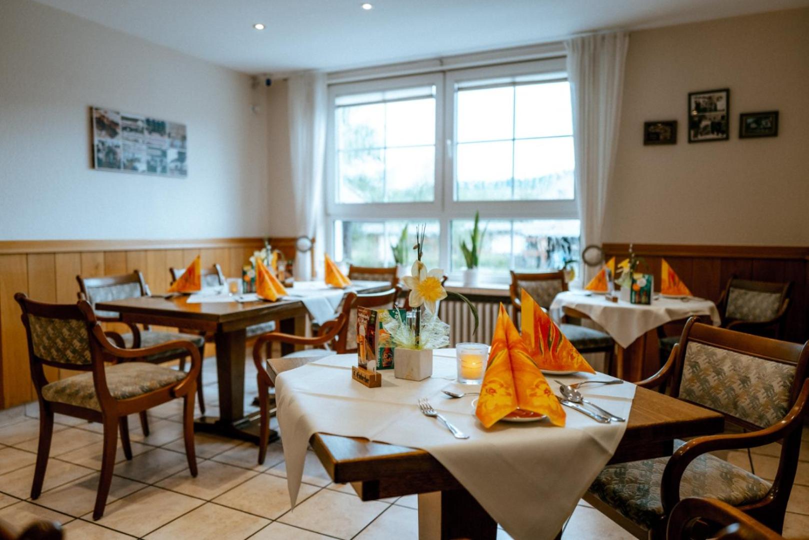 Restaurant/places to eat