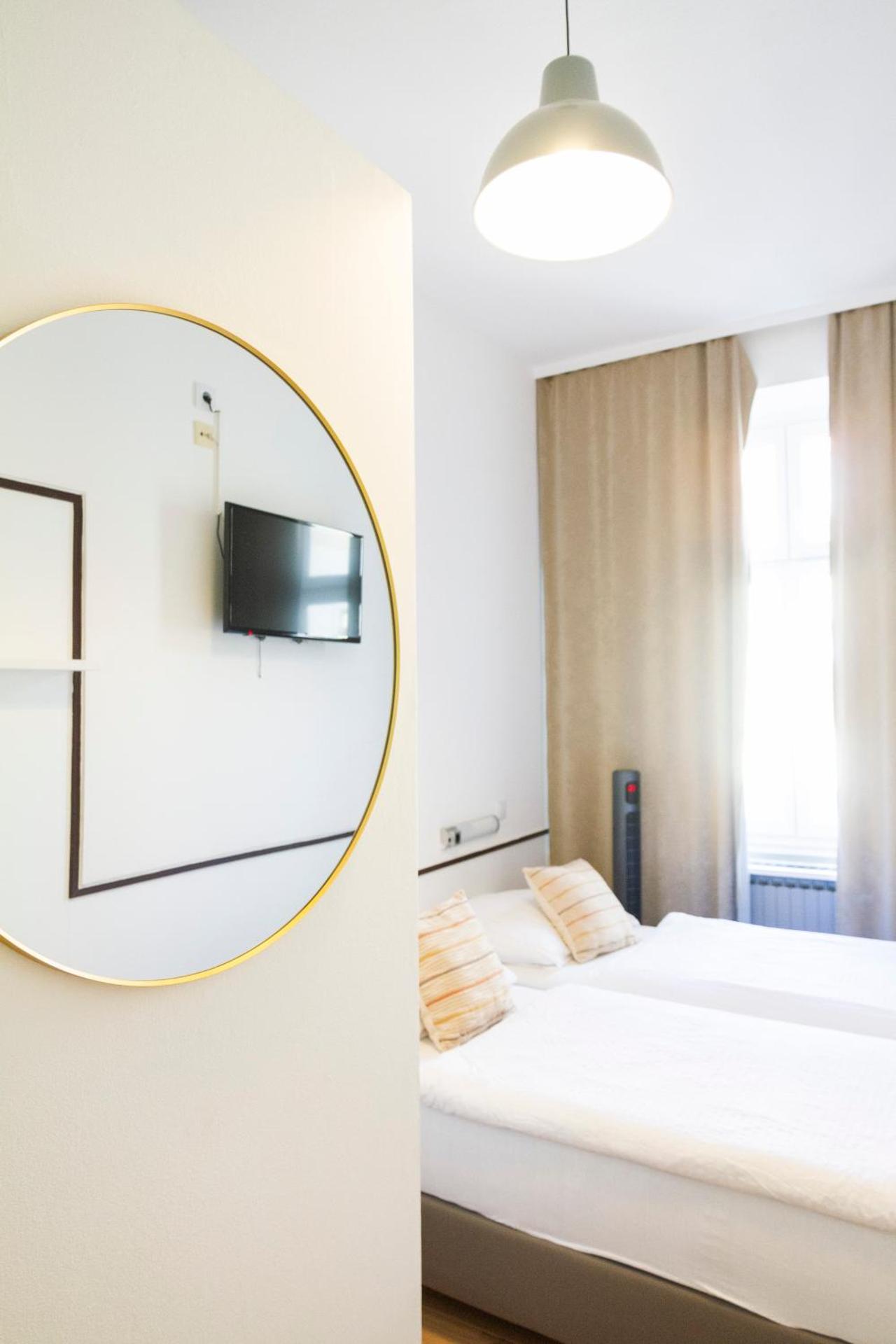 KIBI Rooms self check-in