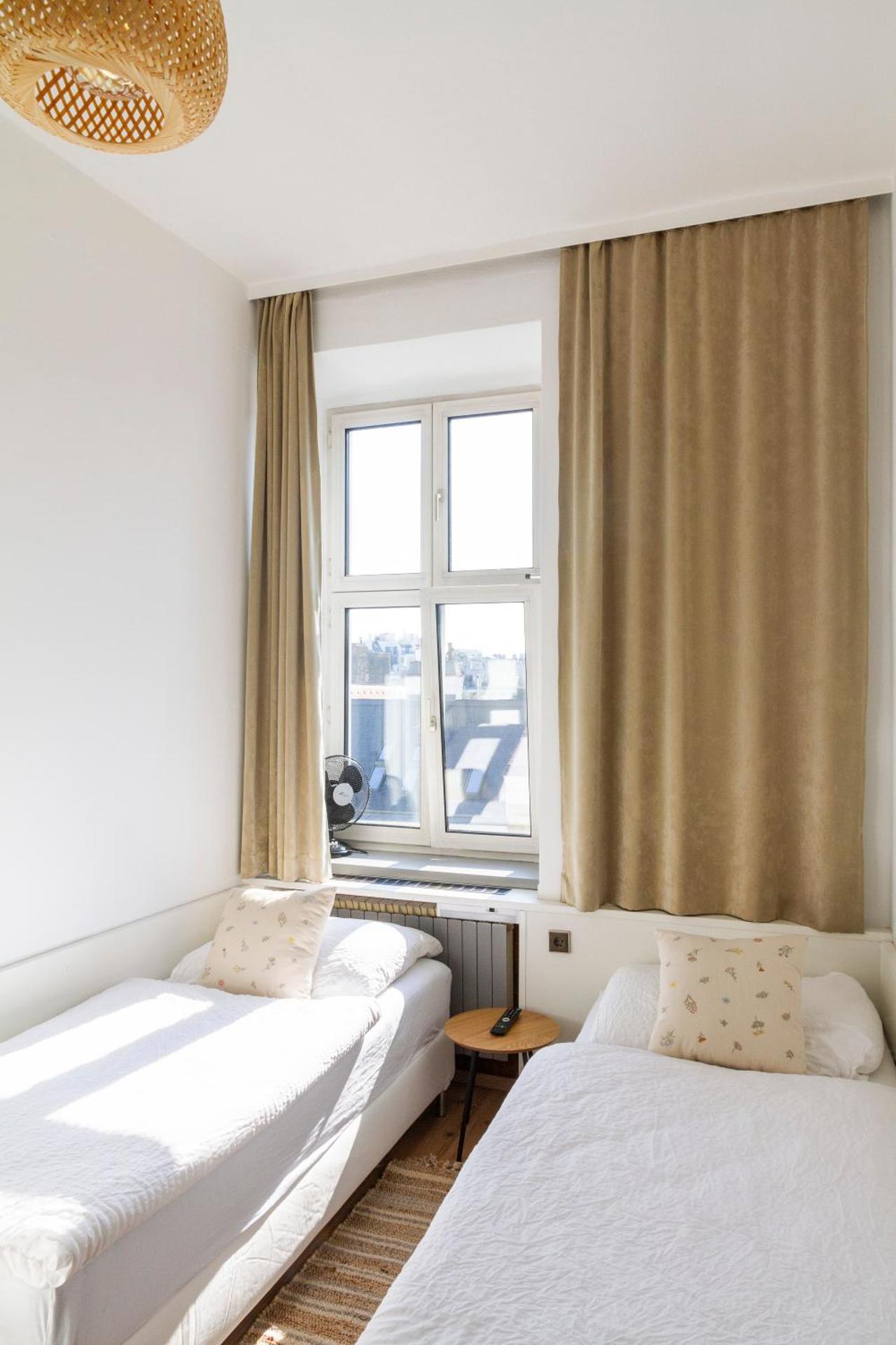 KIBI Rooms self check-in