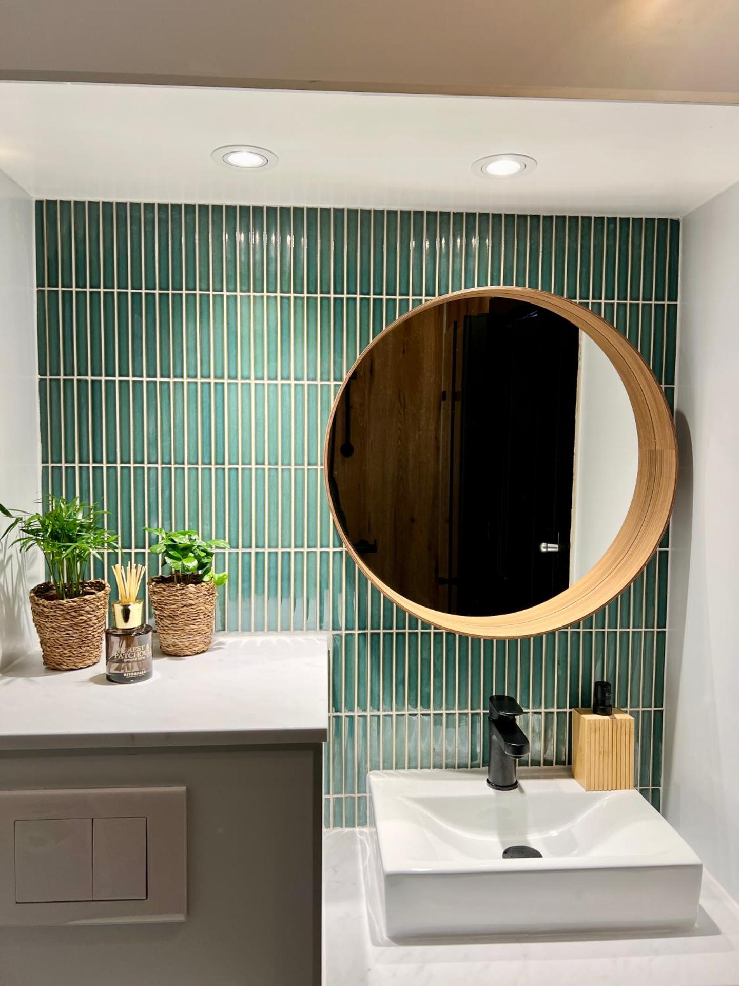 NEW - Private Cabin - on a lake near Amsterdam