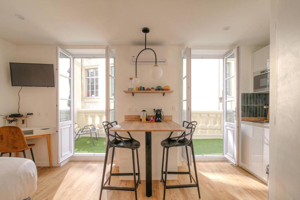 Joli studio climatisé avec terrasse - Lyon centre