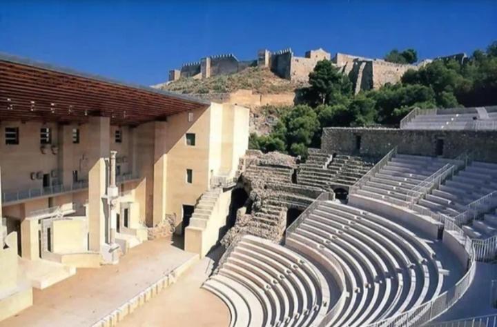 Amazing Romeo & Juliet Loft Canet den Berenguer