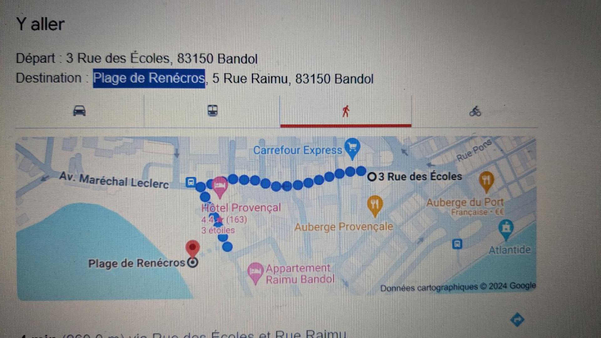 STUDIO CLIMATISE avec MEZZANINE au calme avec terrasse et parking idéalement situé pour tout faire à pied !