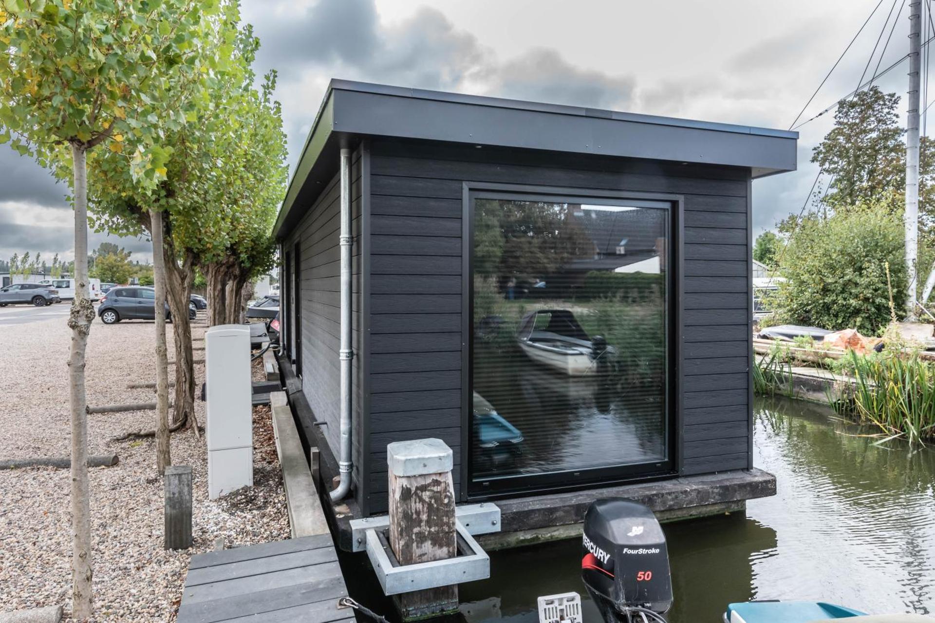 Luxury Watervilla Near Amsterdam And Schiphol
