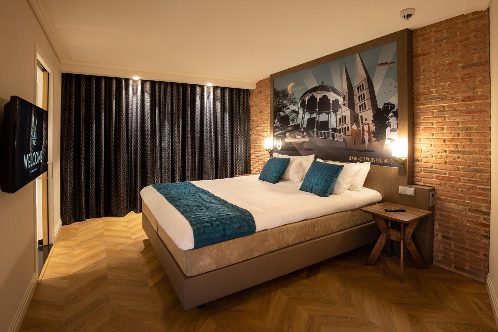 King Suite with Balcony