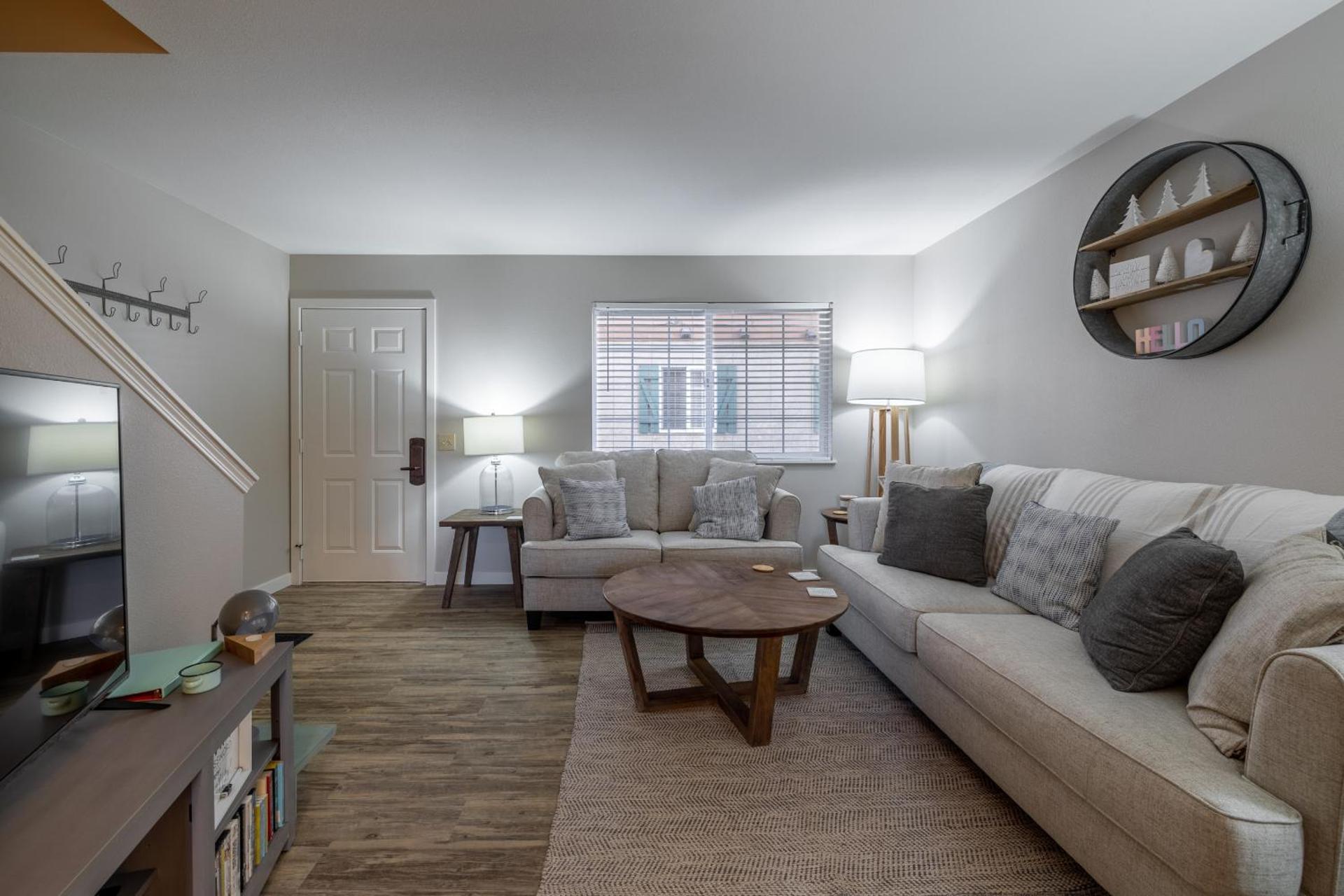 Communal lounge/ TV room