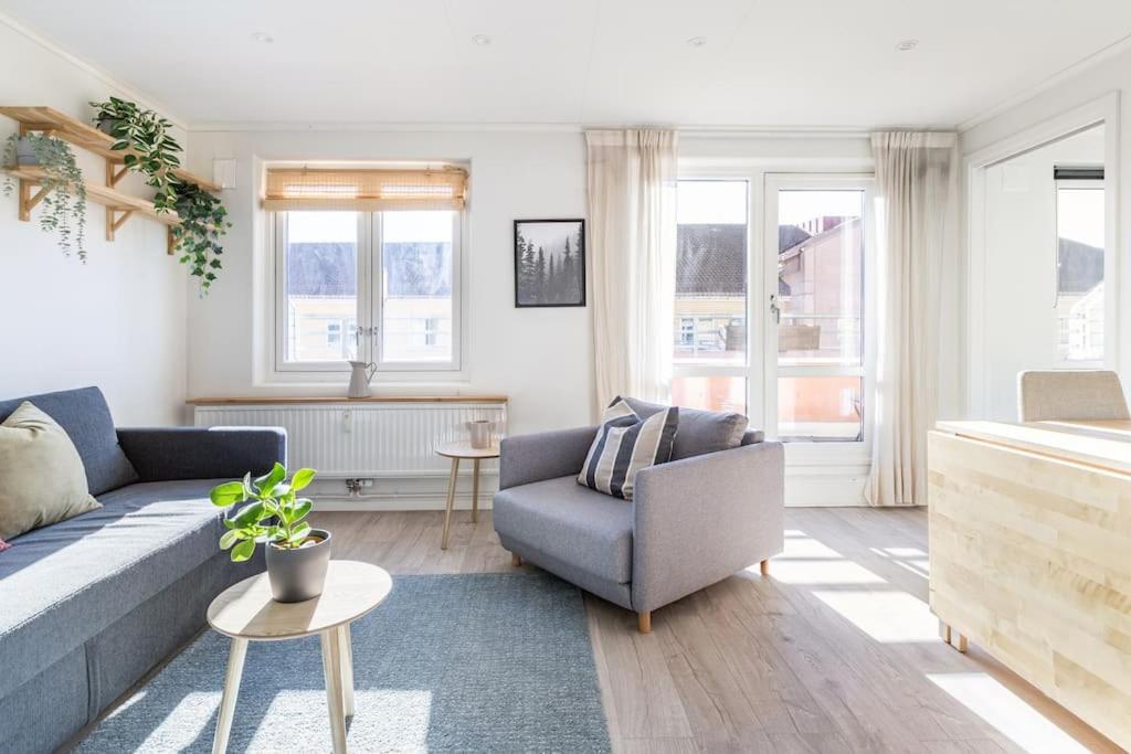 Best Location Central Station& Garage Parking