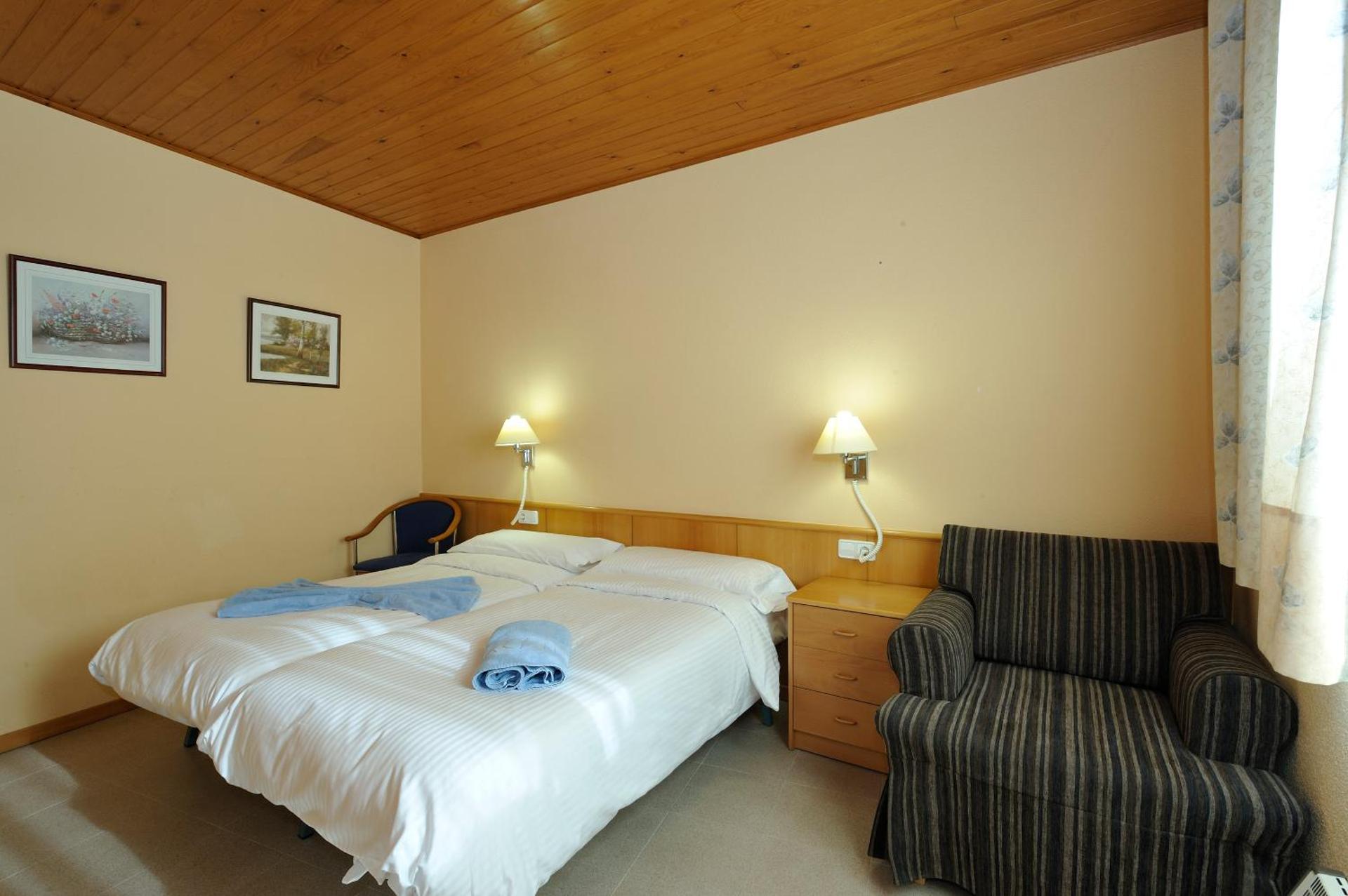 Two-Bedroom Apartment (4-6 Adults)