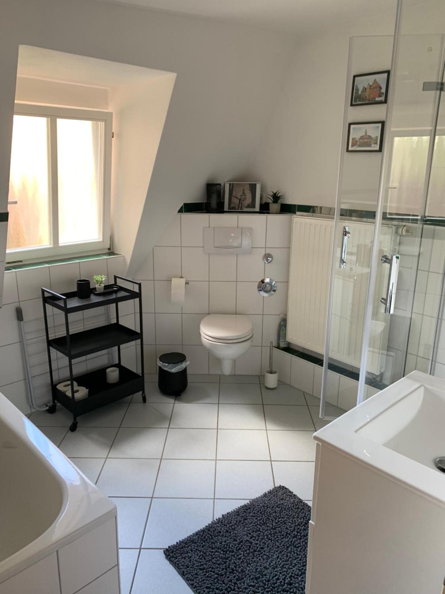 Zentrale Altbauwohnung mit Flair